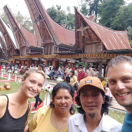 Отель Toraja Manubackpacker Рантепао Экстерьер фото